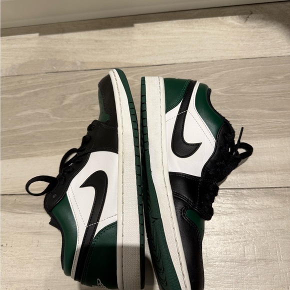 Nike Air Jordan Low Sneakers - Black and Green - Picture 2 of 7